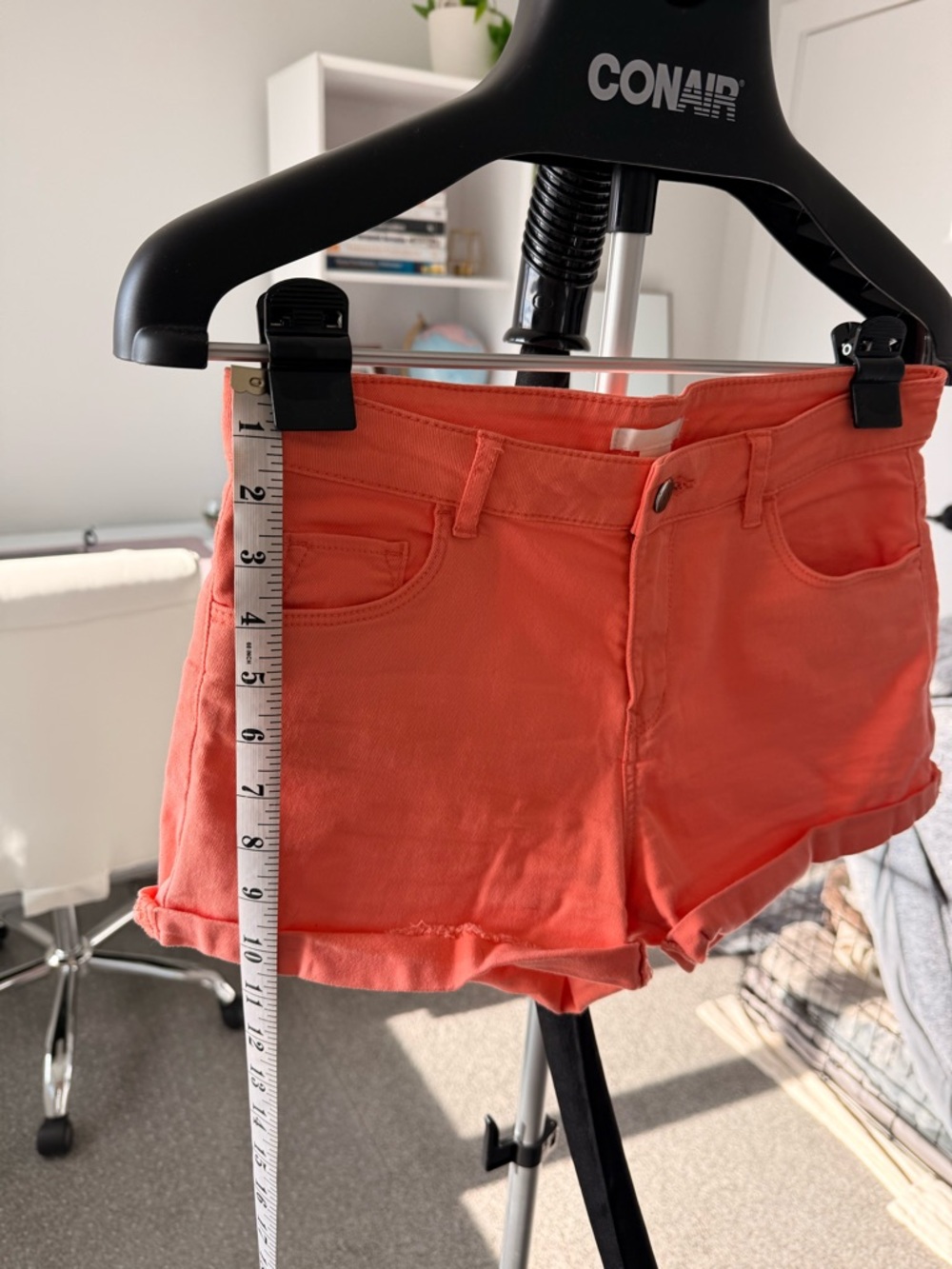 H&M Coral Roll-Cuff Jean Shorts - Picture 3 of 6